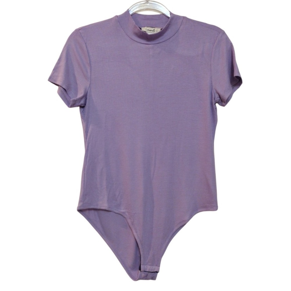 Marci  Bodysuit Woman's L Lilac Stretch Ribbed  Snap Mock Neck Short Sleeveless‎